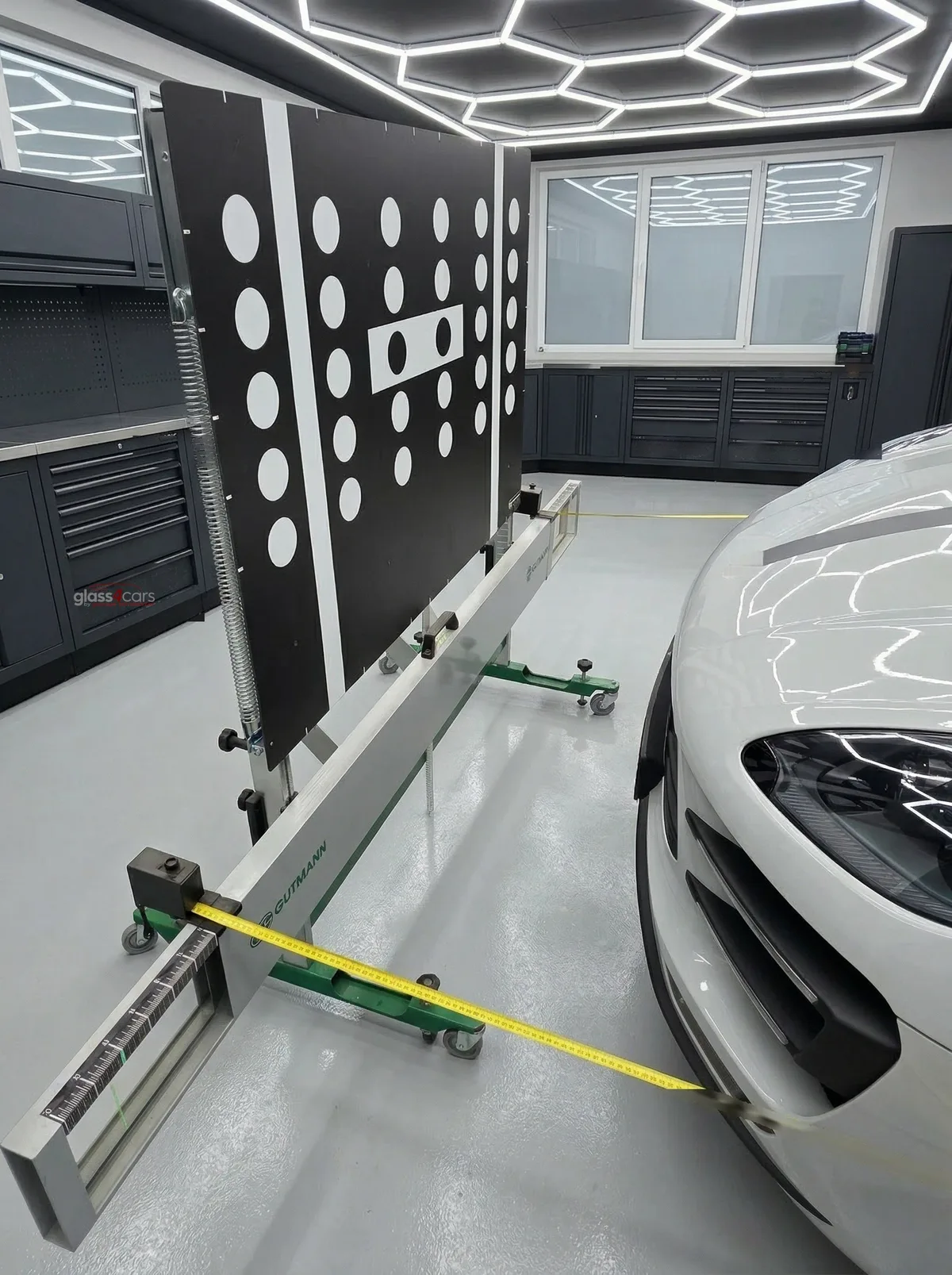 Banc de calibrage ADAS Gutmann dans l'atelier Glass4Cars
